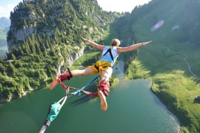 世界杯2026-保罗点燃赛场，当足球成为北美大陆的星火