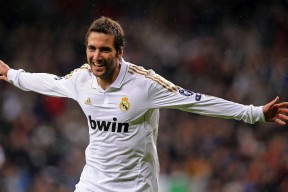 开云体育app-字母哥血洗五棵松，当希腊怪兽在长城脚下咆哮