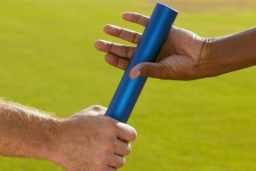 开云体育世界杯-沙漠风暴席卷亚平宁，沙特在2026世界杯G组首战碾压意大利，齐耶赫闪耀全场