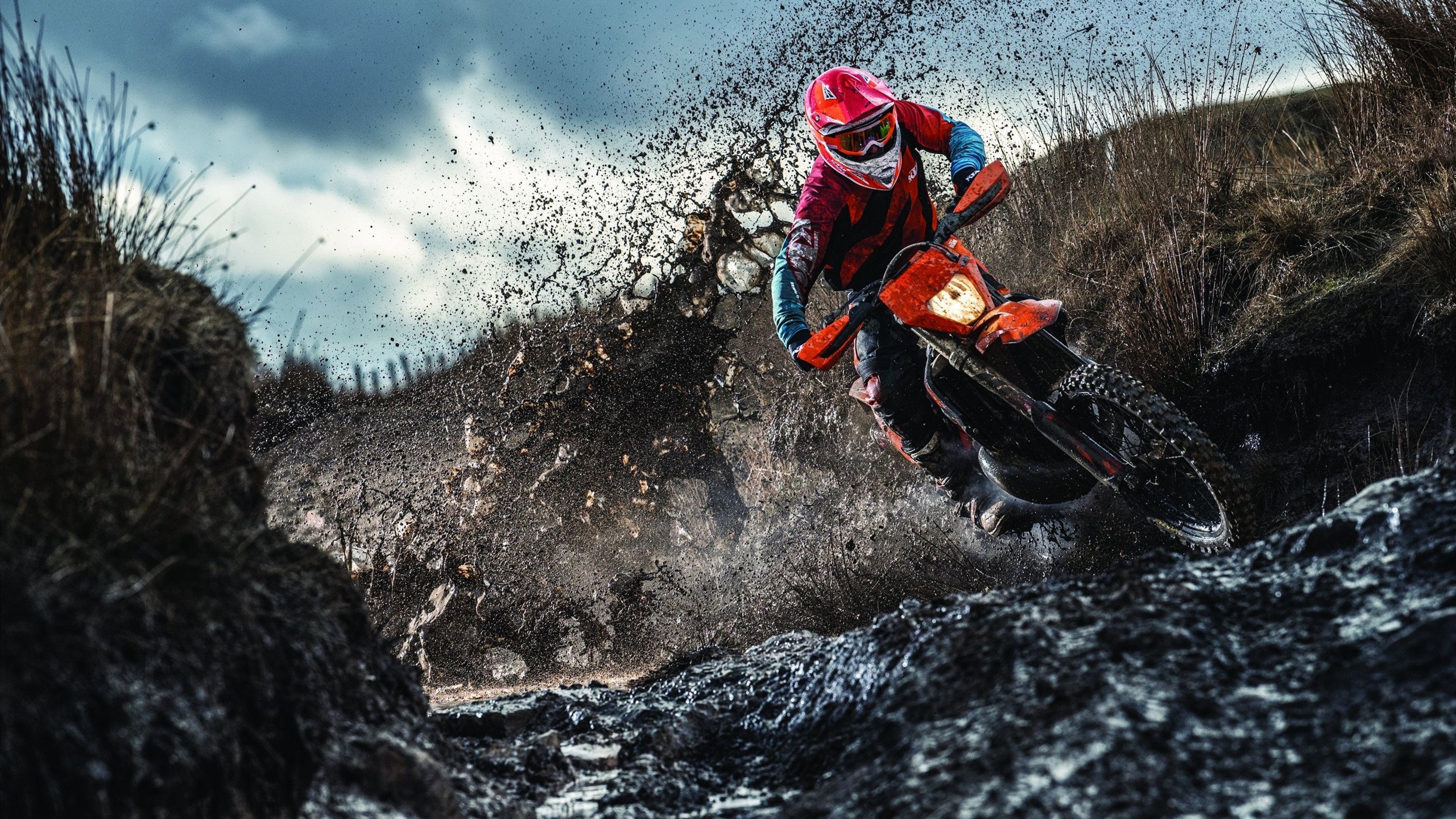 当墨西哥城的地板震颤，马德里的足球圣殿在篮球的狂潮中崩塌